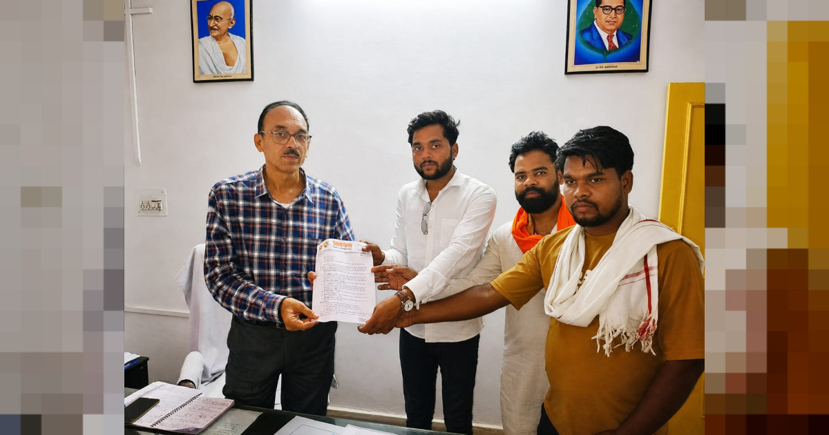 फर्जी मोटर,फर्जी बिल,फर्जी मूल्यांकन - धनौरा बना घोटालों का गढ़ शिवसेना जिला अध्यक्ष शिव चक्रवर्ती ने जनपद सीईओ को ज्ञापन सौंप कार्यवाही की मांग