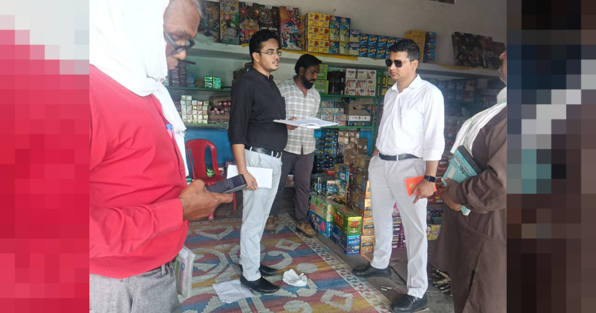 एसडीएम ने पटाखा भंडारण एवं निर्माण स्थलों का किया निरीक्षण