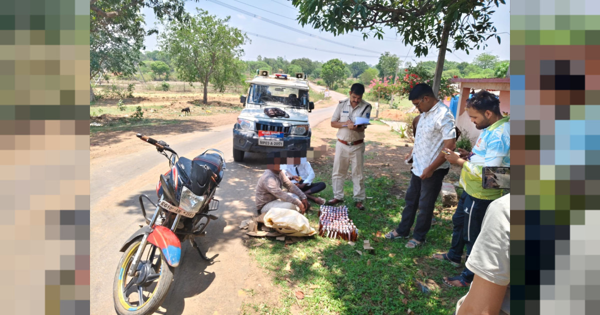 चौकी वेंकटनगर थाना जैतहरी  जिला अनूपपुर पुलिस द्वारा अवैध शराब परिवहन करने वाले आरोपीयों के विरूध्द की गई कार्यवाही ,17.64 लीटर अंग्रेजी शराब व मोटर साइकिल की गई जप्त