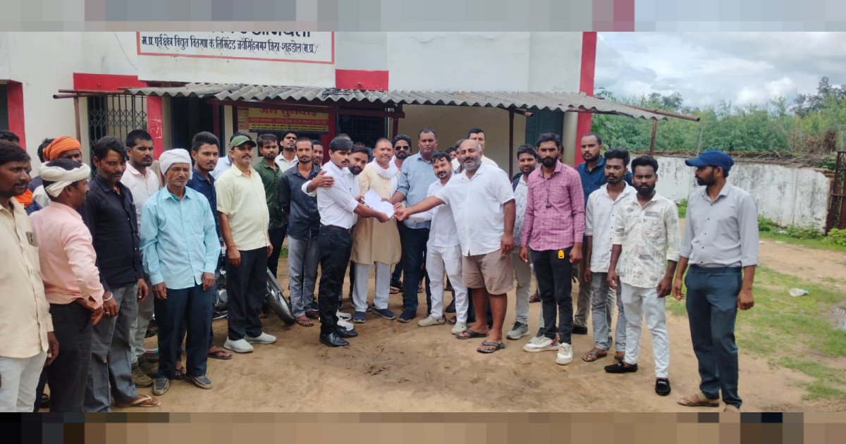 मसीरा क्षेत्र में बिजली सकंट को लेकर ग्रामीण जनों ने सौंपा ज्ञापन ,सप्ताह भर का दिया समय, समाधान न होने की स्थिति में आंदोलन के लिए होंगे बाध्य