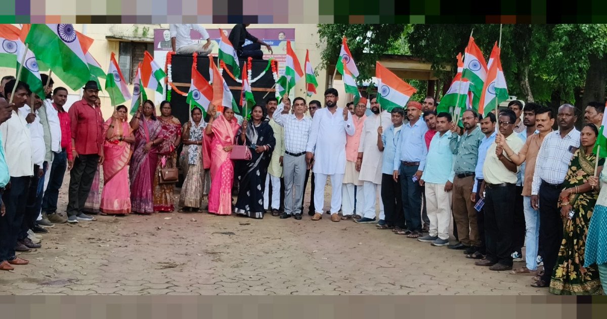 जनपद पंचायत गोहपारू में हर्षोल्लास एवं गरिमामय वातावरण में निकली तिरंगा यात्रा